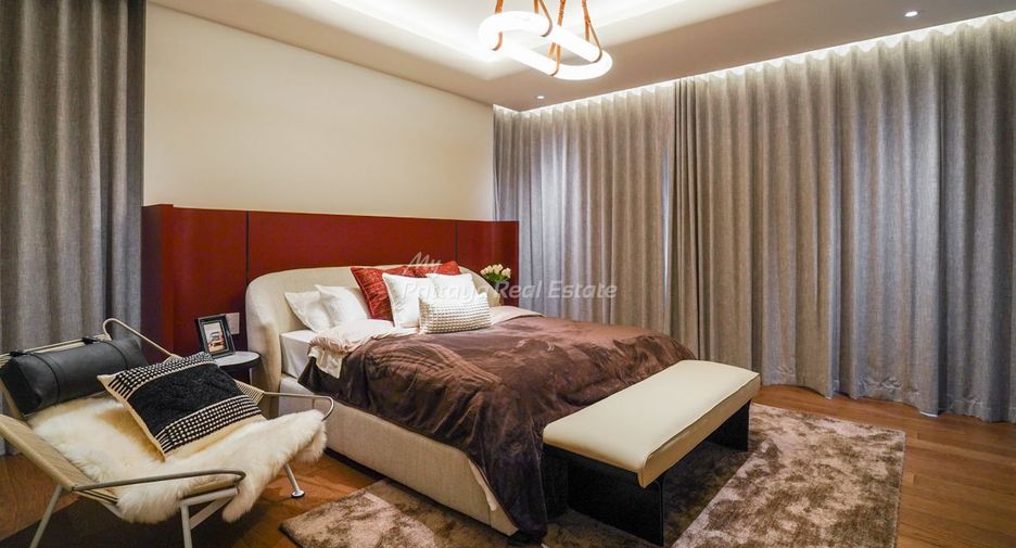 For sale 4 bedrooms villa in Bang Lamung, Chonburi