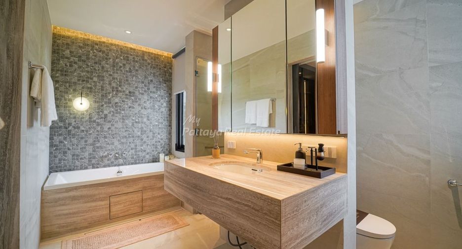 For sale 4 bedrooms villa in Bang Lamung, Chonburi