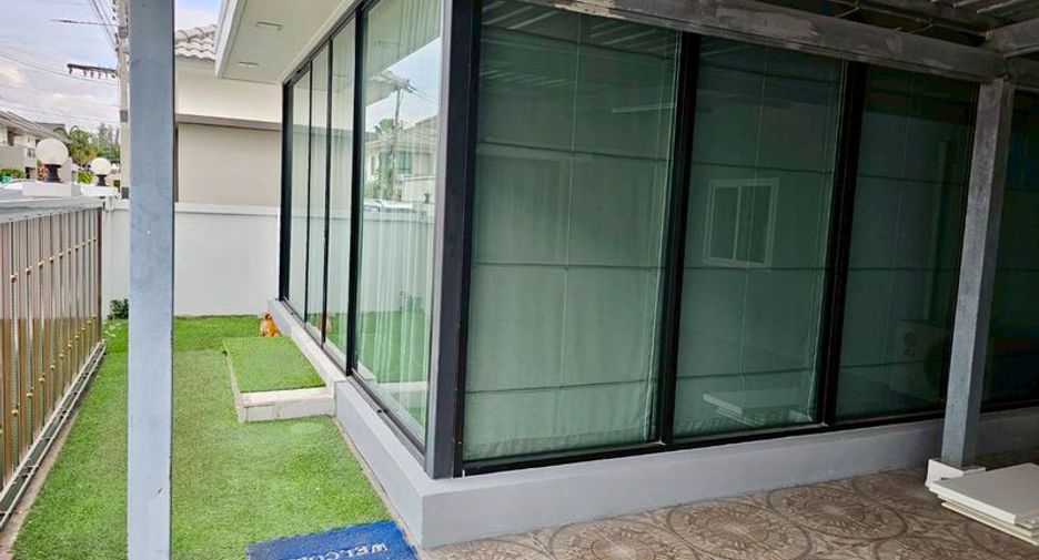 For rent 3 bedrooms house in Si Racha, Chonburi