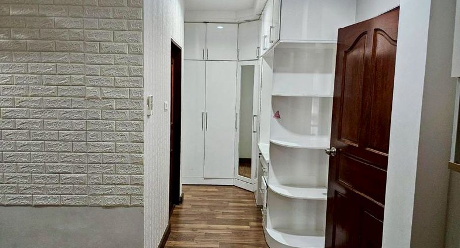 For rent 3 bedrooms house in Si Racha, Chonburi