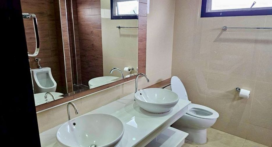 For rent 3 bedrooms house in Si Racha, Chonburi