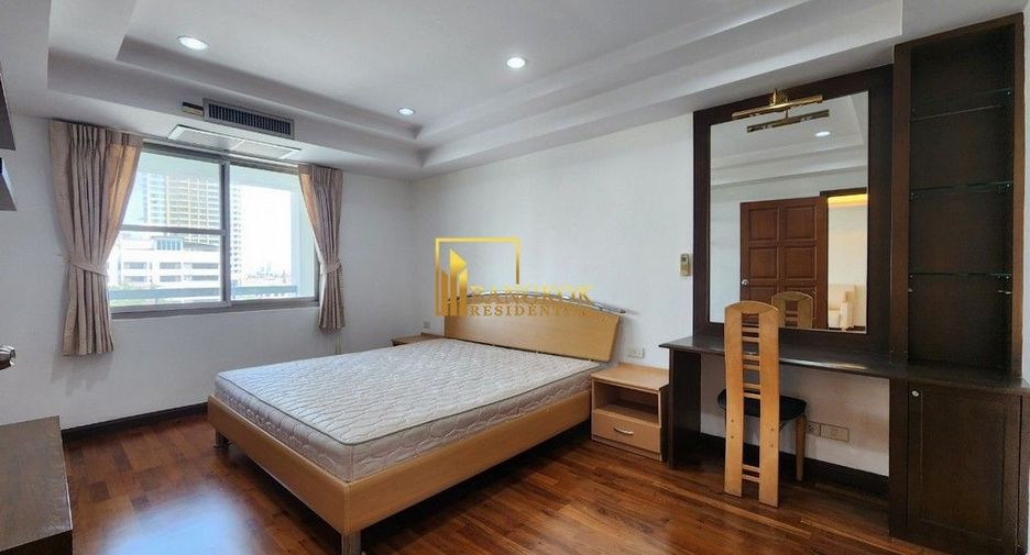 Condo en alquiler y en venta de 3 habitaciones en Watthana, Bangkok