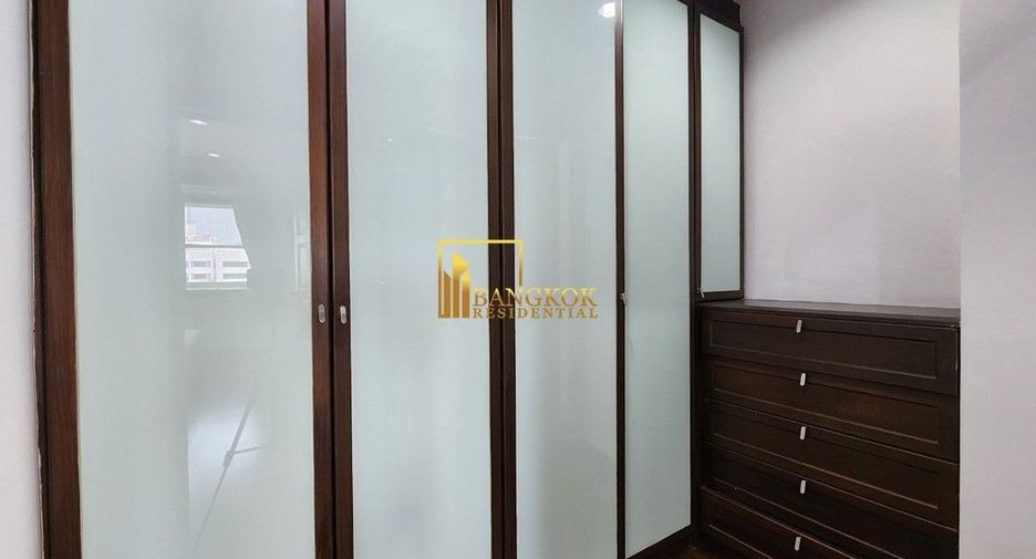 Condo en alquiler y en venta de 3 habitaciones en Watthana, Bangkok