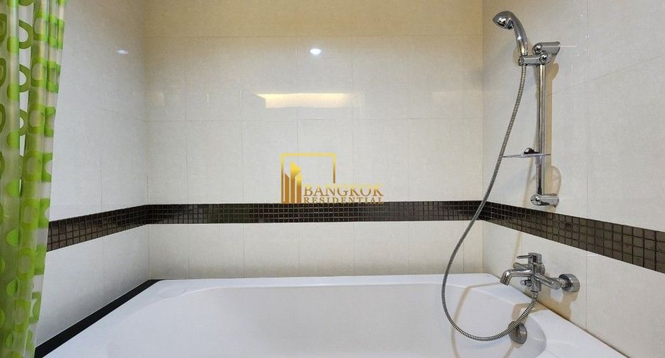 Condo en alquiler y en venta de 3 habitaciones en Watthana, Bangkok