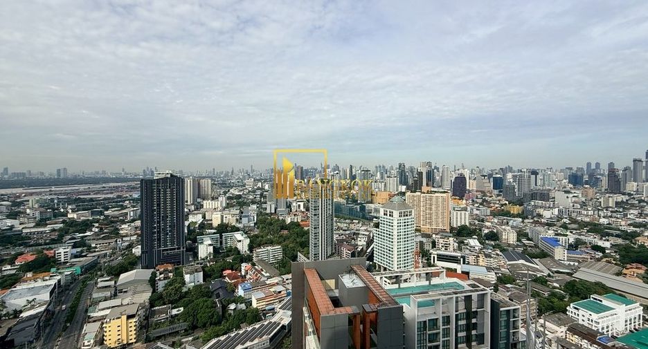 For rent 2 bedrooms condo in Khlong Toei, Bangkok