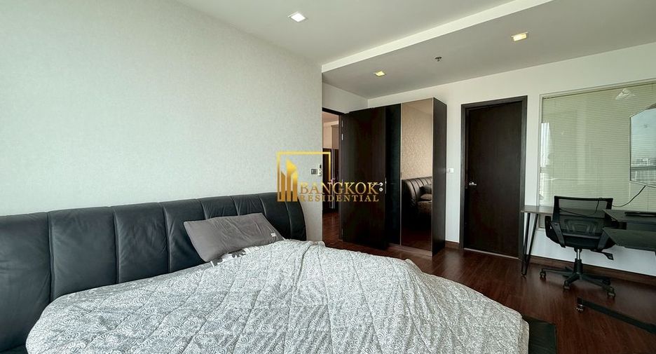 For rent 2 bedrooms condo in Khlong Toei, Bangkok