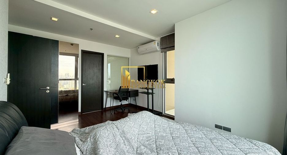 For rent 2 bedrooms condo in Khlong Toei, Bangkok