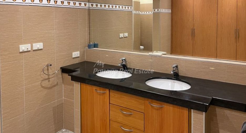 Villa en venta de 4 habitaciones en Bang Lamung, Chonburi