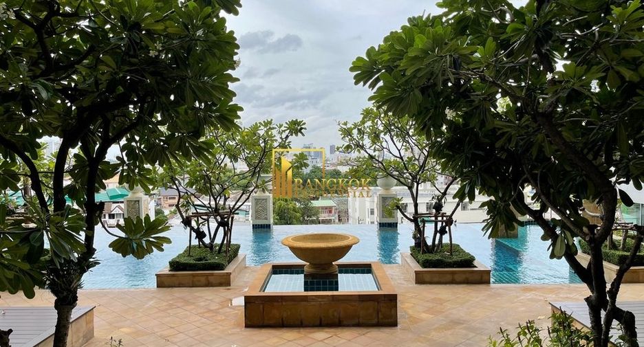 For rent 2 bedrooms condo in Khlong Toei, Bangkok