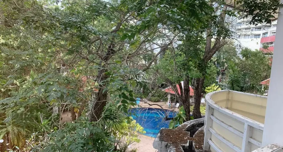 For sale 2 ベッドルーム condo in Bang Lamung, Chonburi