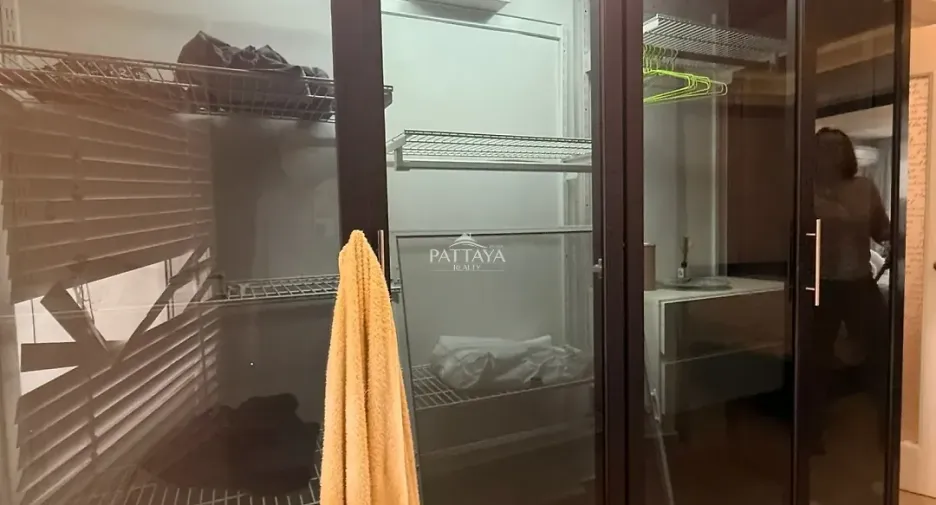For sale 2 ベッドルーム condo in Bang Lamung, Chonburi