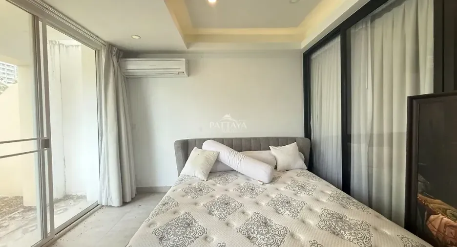For sale 2 ベッドルーム condo in Bang Lamung, Chonburi