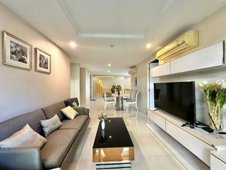 Condo en alquiler y en venta de 2 habitaciones en Watthana, Bangkok