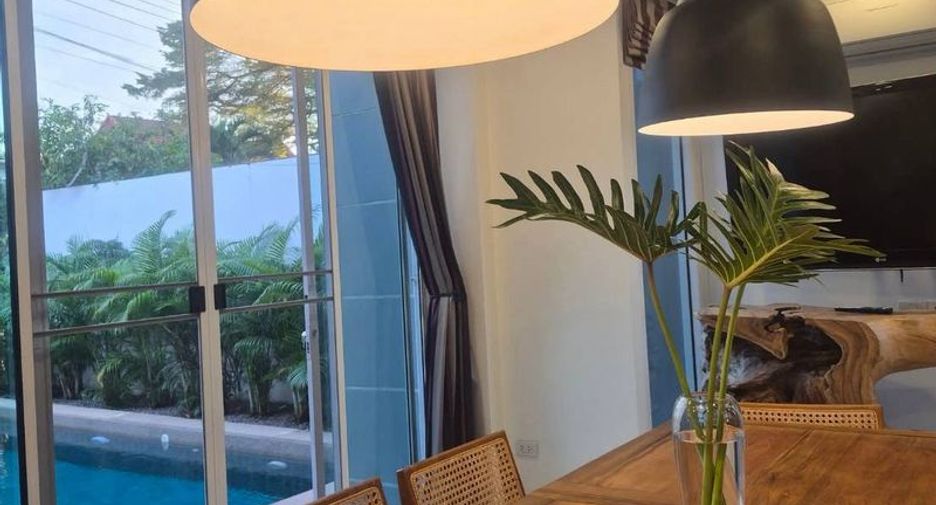 For rent 4 bedrooms villa in Mueang Nakhon Ratchasima, Nakhon Ratchasima