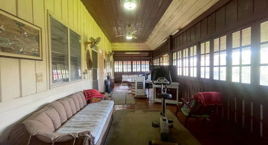 For sale 5 bedrooms house in Mueang Chiang Mai, Chiang Mai