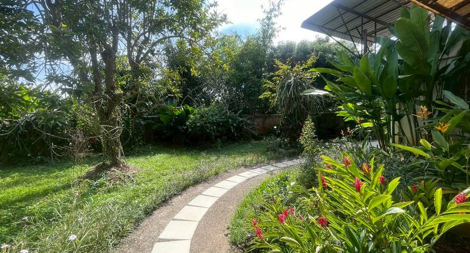 For sale 5 bedrooms house in Mueang Chiang Mai, Chiang Mai