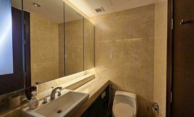 For rent 2 bedrooms condo in Pathum Wan, Bangkok