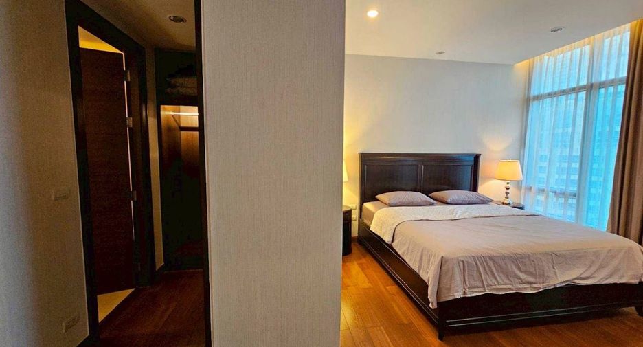 For rent 2 bedrooms condo in Pathum Wan, Bangkok