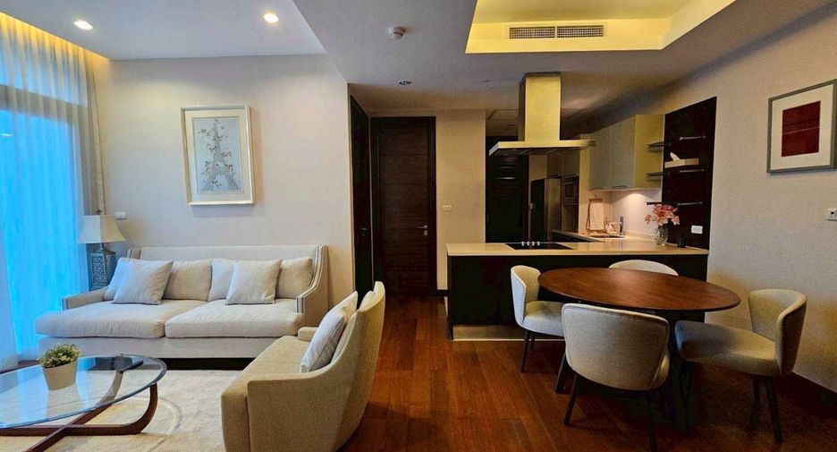 For rent 2 bedrooms condo in Pathum Wan, Bangkok