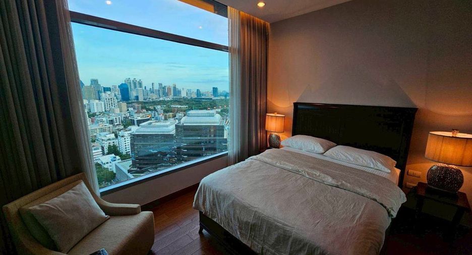 For rent 2 bedrooms condo in Pathum Wan, Bangkok