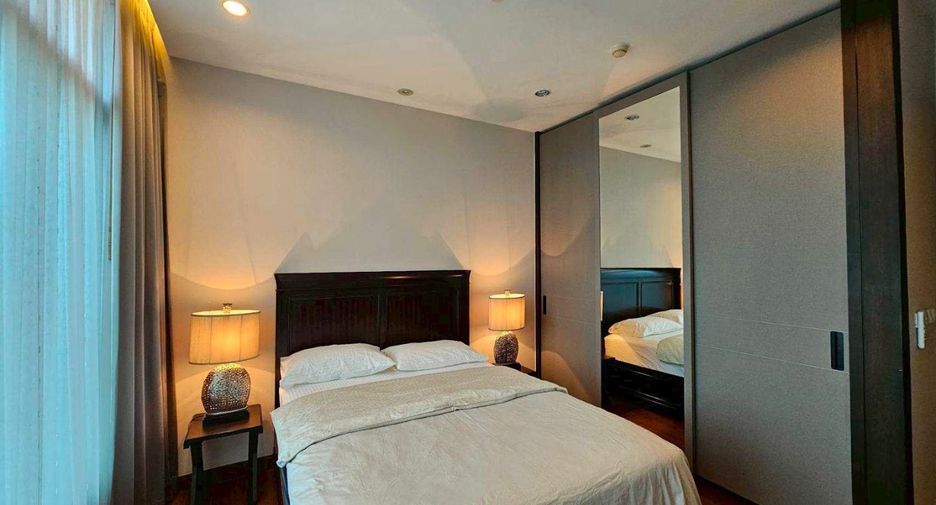For rent 2 bedrooms condo in Pathum Wan, Bangkok