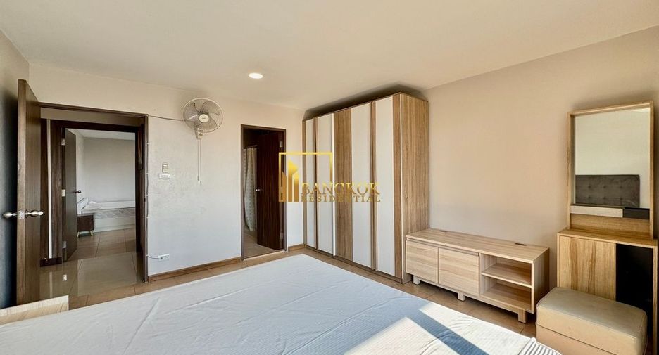 Wohnung zur Miete und zum Kauf mit 3 Zimmer in Watthana, Bangkok