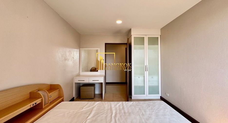 Wohnung zur Miete und zum Kauf mit 3 Zimmer in Watthana, Bangkok