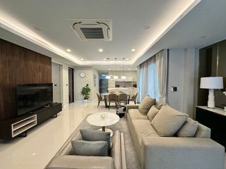 For rent 3 bedrooms house in Watthana, Bangkok