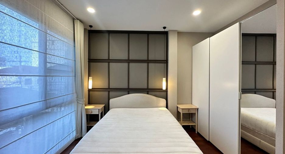 For rent 3 bedrooms house in Watthana, Bangkok