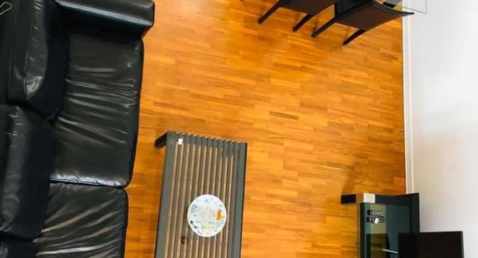 Haus zur Miete mit 4 Zimmer in Watthana, Bangkok