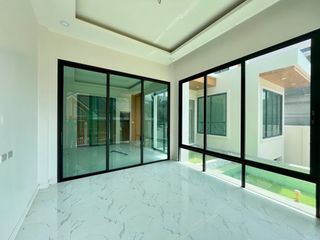 出售 4 卧室 别墅 在 Mueang Krabi, Krabi