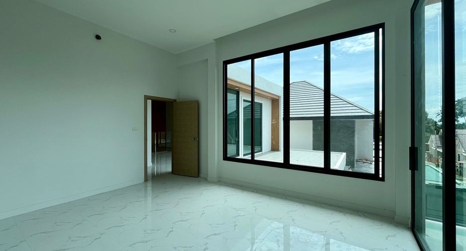 For sale 4 bedrooms villa in Mueang Krabi, Krabi