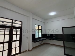 Reihenhaus zur Miete mit 7 Zimmer in Bang Na, Bangkok