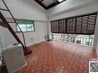 For rent 4 bedrooms retail Space in Wang Thonglang, Bangkok
