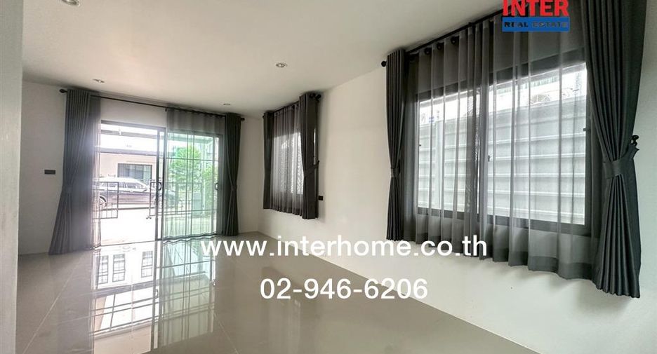 For sale 4 ベッドルーム townhouse in Khlong Luang, Pathum Thani