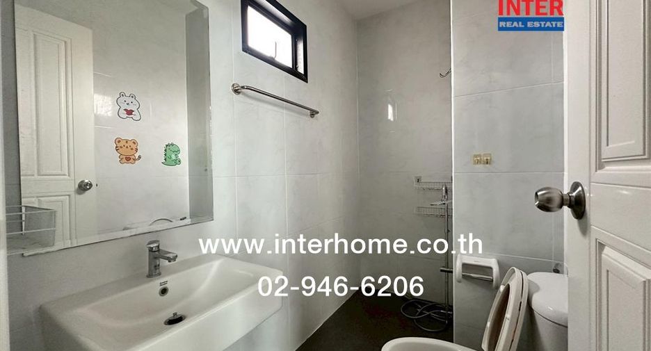 For sale 4 ベッドルーム townhouse in Khlong Luang, Pathum Thani