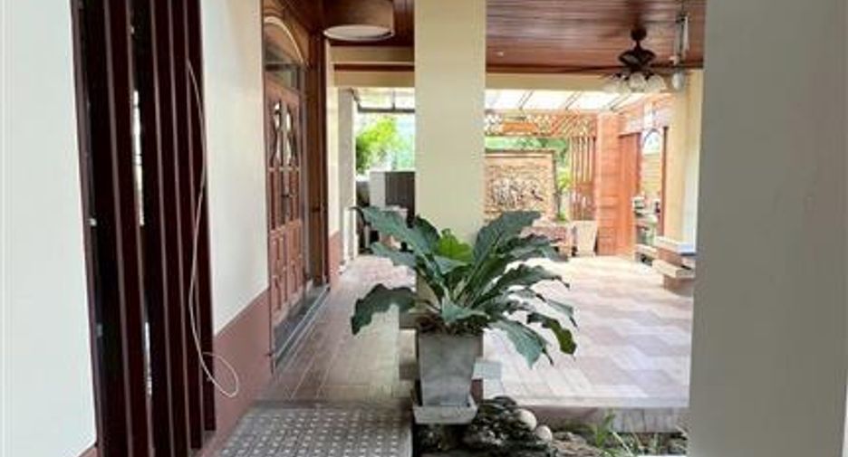 For sale 4 bedrooms house in Phra Nakhon Si Ayutthaya, Phra Nakhon Si Ayutthaya