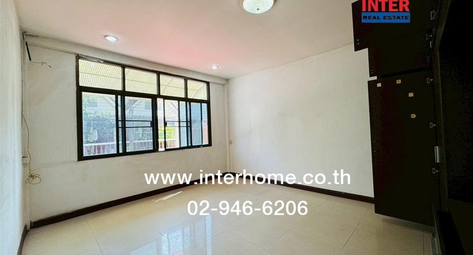 Reihenhaus zum Kauf mit 2 Zimmer in Suan Luang, Bangkok