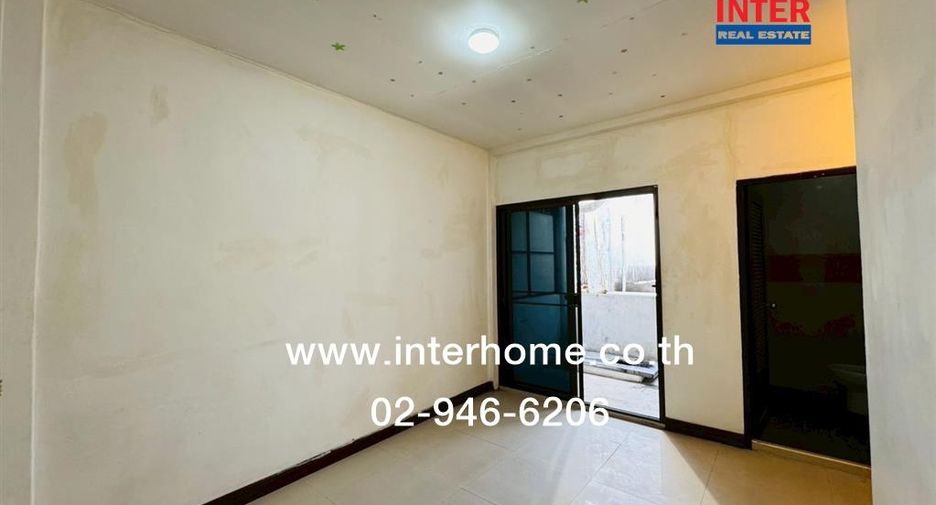Reihenhaus zum Kauf mit 2 Zimmer in Suan Luang, Bangkok