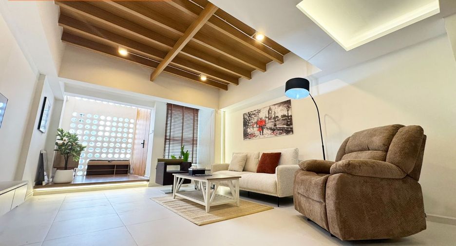 Casa en venta de 2 habitaciones en Watthana, Bangkok