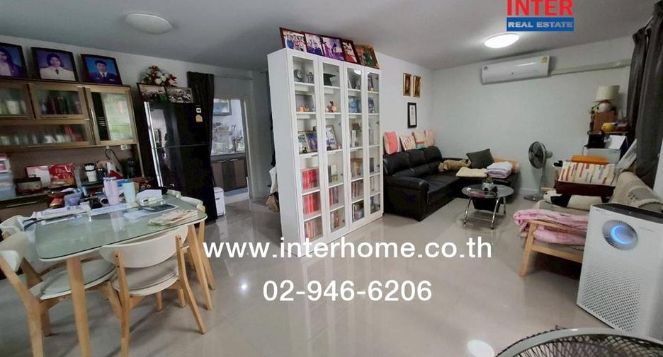 Casa adosada en venta de 3 habitaciones en Bang Bua Thong, Nonthaburi