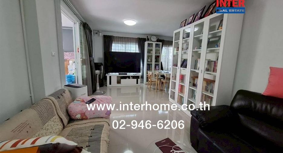Casa adosada en venta de 3 habitaciones en Bang Bua Thong, Nonthaburi