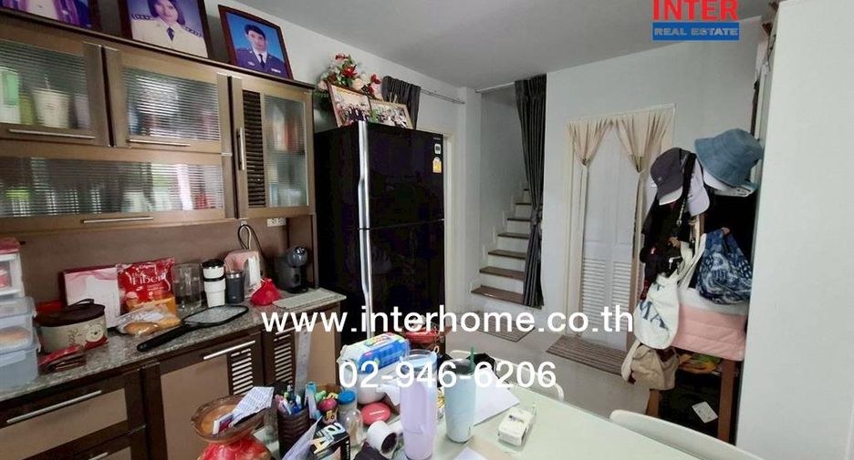 Casa adosada en venta de 3 habitaciones en Bang Bua Thong, Nonthaburi