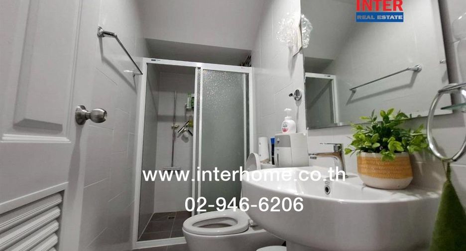 Casa adosada en venta de 3 habitaciones en Bang Bua Thong, Nonthaburi