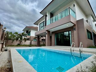 À louer 4 chambres maison à Bang Lamung, Chonburi