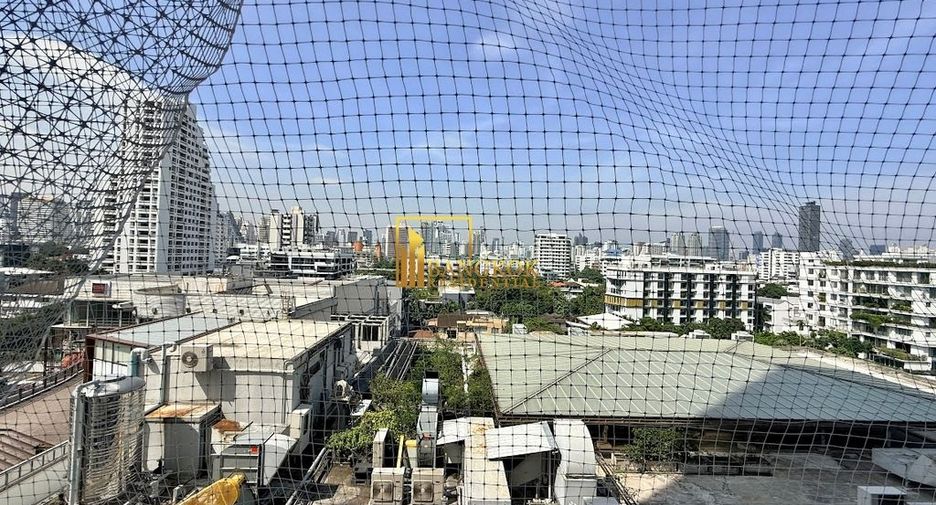 À louer 2 chambres condo à Watthana, Bangkok