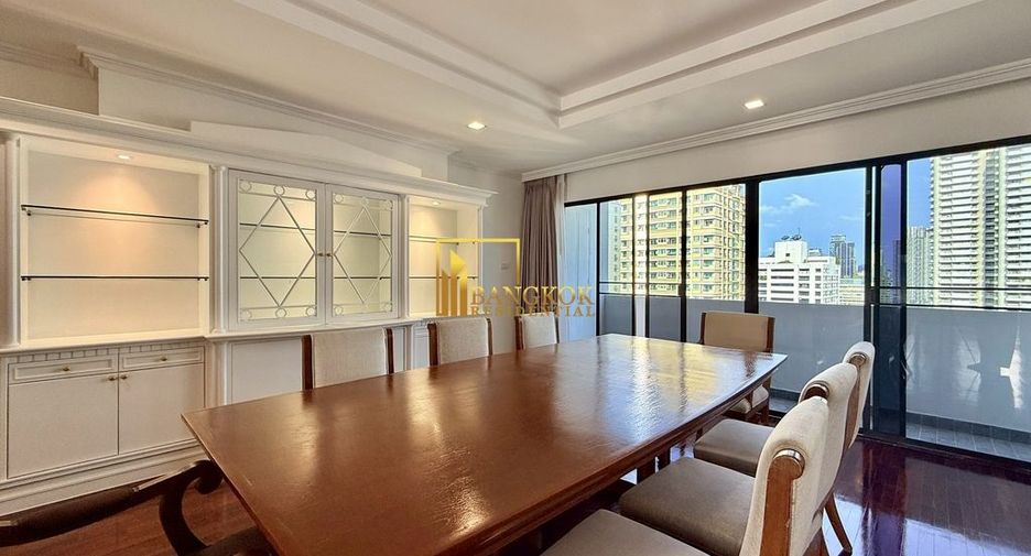 À louer 4 chambres appartement à Watthana, Bangkok