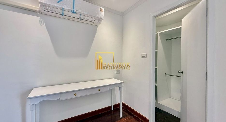 À louer 4 chambres appartement à Watthana, Bangkok