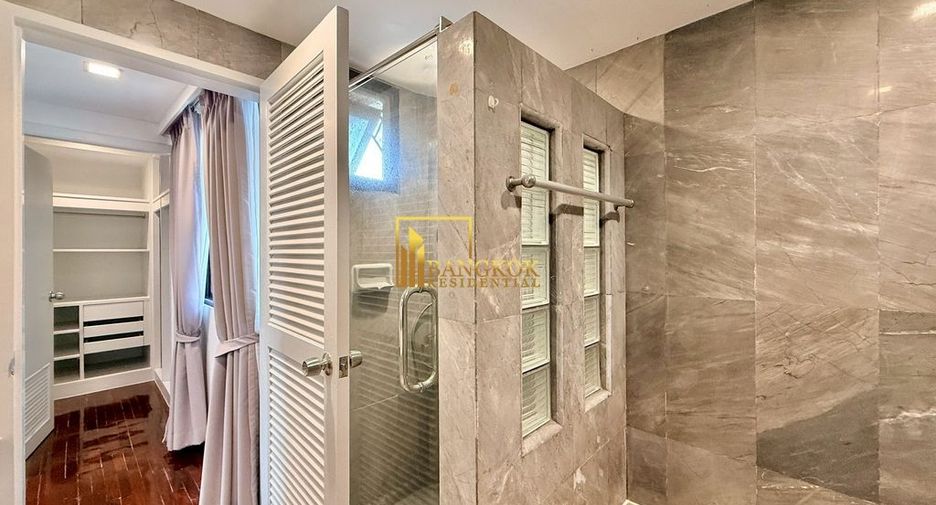 À louer 4 chambres appartement à Watthana, Bangkok