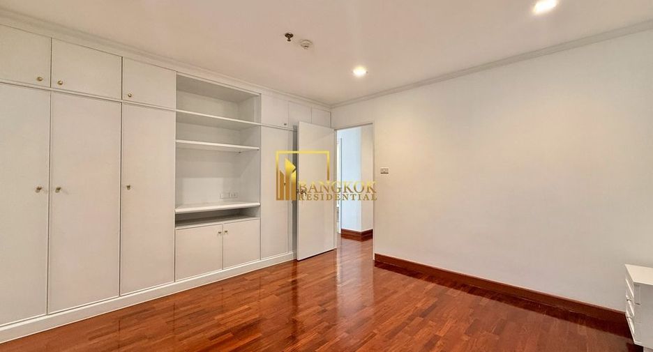 À louer 4 chambres appartement à Watthana, Bangkok